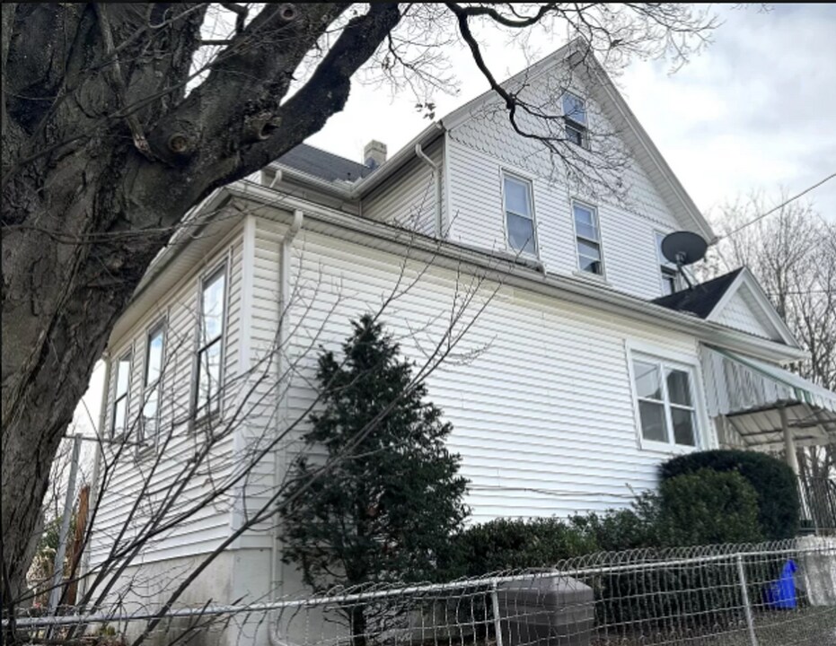 1248 Prescott Ave-Unit -Unit 2 in Dunmore, PA - Building Photo