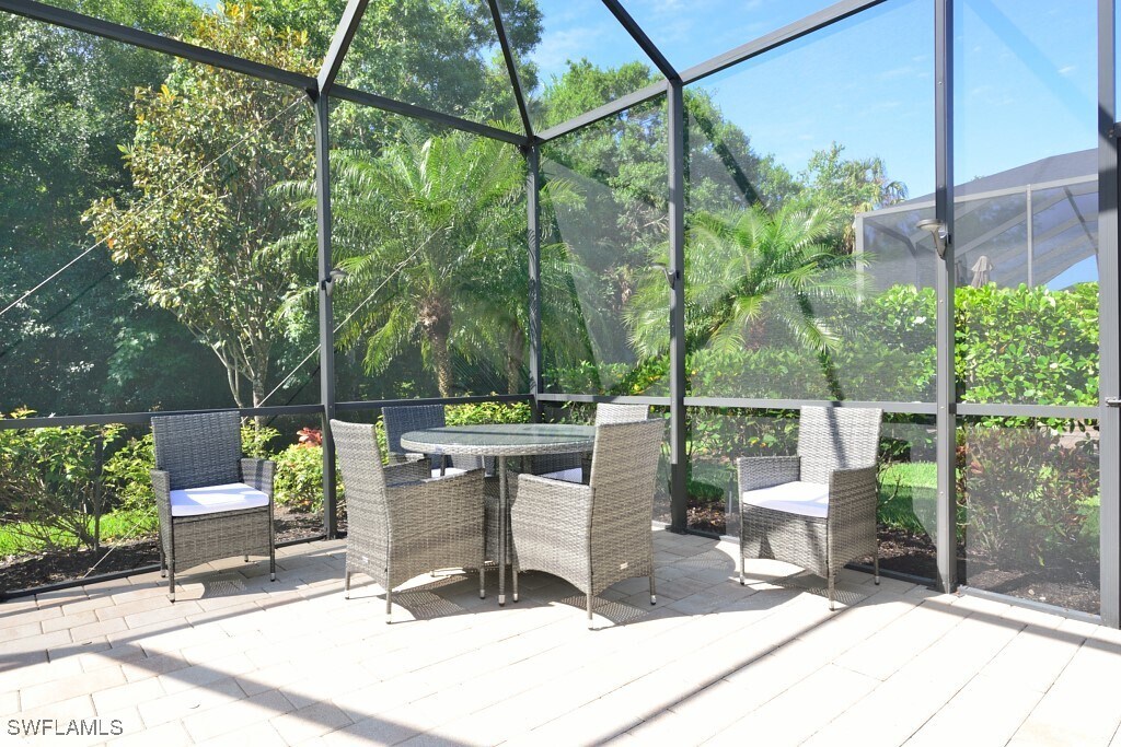 3951 Otter Bend Cir in Ft. Myers, FL - Building Photo