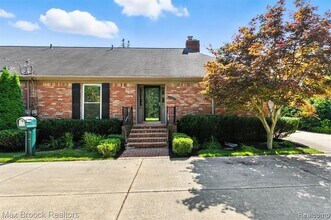 1829 Stonycroft Ln in Bloomfield Hills, MI - Building Photo - Building Photo