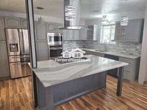 999 Castlewood Dr in Franktown, CO - Foto de edificio - Building Photo