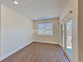 5951 W Larkspur Dr in Glendale, AZ - Building Photo - Building Photo