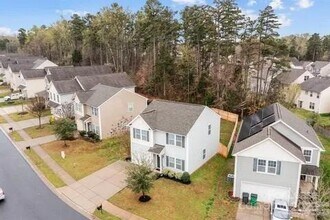 727 Mountain Quail Dr in Charlotte, NC - Building Photo - Building Photo