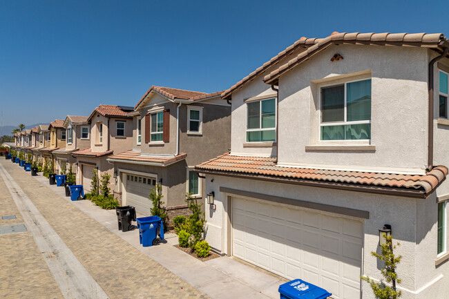 Corterra in Panorama City, CA - Building Photo - Building Photo