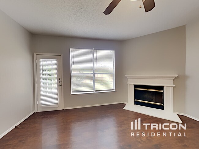 4345 Park Creek Cir N in Fort Worth, TX - Building Photo - Building Photo