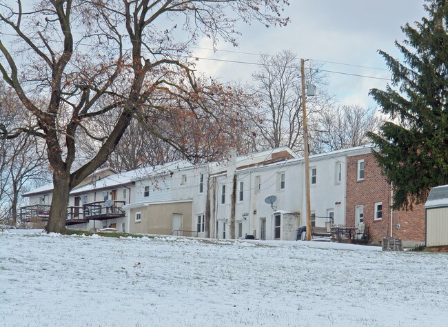 701-725 N Spring St in Bellefonte, PA - Foto de edificio - Building Photo