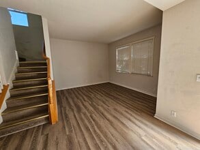 4634 Cowell Blvd in Davis, CA - Foto de edificio - Building Photo