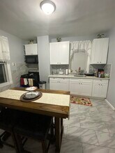 72 W 13th St in Bayonne, NJ - Building Photo - Building Photo
