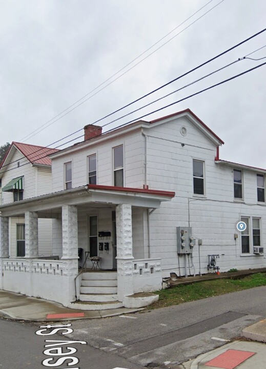 215 Bridge St in Maysville, KY - Building Photo