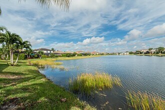 9267 Glenforest Dr in Naples, FL - Building Photo - Building Photo