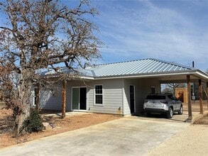 134 Pope Bend N in Cedar Creek, TX - Building Photo - Building Photo