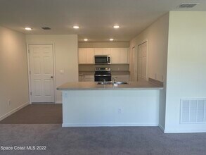 1215 Hastings Rd SW in Palm Bay, FL - Building Photo - Building Photo