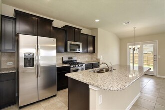 843 Winnsboro Dr in Round Rock, TX - Building Photo - Building Photo