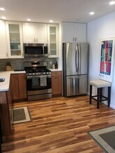 396 Larkspur Plaza Dr, Unit 396 in Larkspur, CA - Foto de edificio - Building Photo