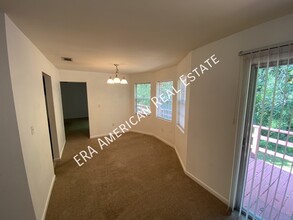 1006 Pine Lake Dr in Niceville, FL - Building Photo - Building Photo