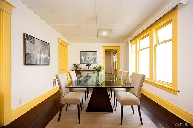 property at 47 Earl Pl