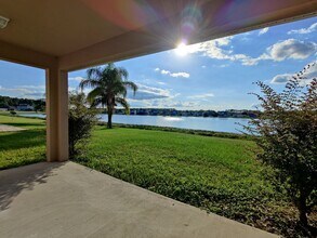 7801 Seafield Ln in Wesley Chapel, FL - Building Photo - Building Photo