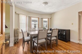 38 George St, Unit #2 in Medford, MA - Building Photo - Building Photo