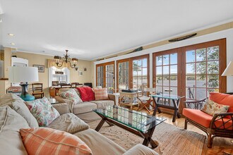 11 S Wangonk Trail in East Hampton, CT - Building Photo - Building Photo