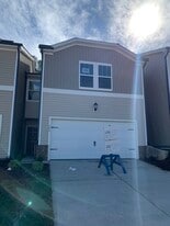 106 Ashlar Ct, Unit 106 in Cary, NC - Building Photo