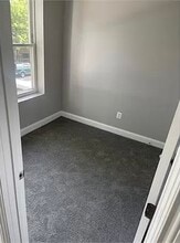 5529 W Monroe St, Unit 2 in Chicago, IL - Building Photo - Building Photo