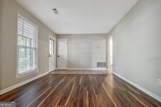 11 Logwood Ln in Newnan, GA - Building Photo - Building Photo