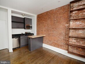 1904 Spruce St in Philadelphia, PA - Building Photo - Building Photo