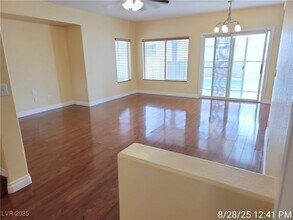 10216 Moth Orchid Ct in Las Vegas, NV - Building Photo - Building Photo