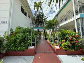 7300 Byron Ave in Miami Beach, FL - Building Photo - Building Photo