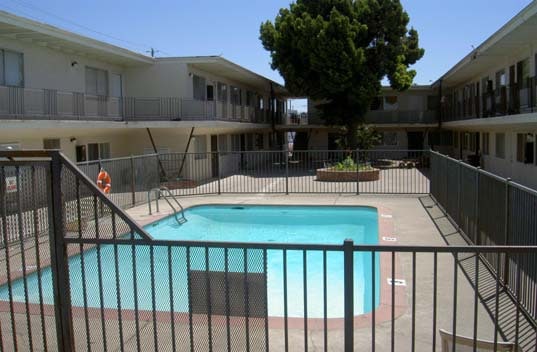 Doolittle Apartments in San Leandro, CA - Building Photo - Building Photo