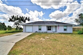 140 Weeping Willow Rd in Eagle Lake, FL - Building Photo - Building Photo
