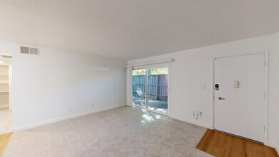 450 Alameda del Prado in Novato, CA - Building Photo - Building Photo