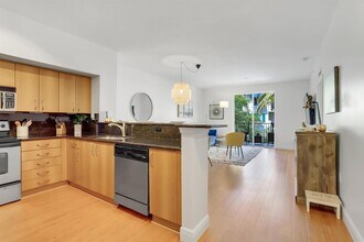 255 NE 3rd Ave, Unit 2316 in Delray Beach, FL - Foto de edificio - Building Photo