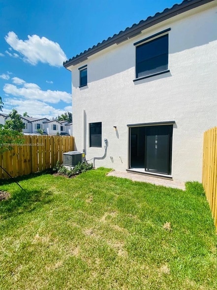 11976 SW 244 Ln in Princeton, FL - Building Photo - Building Photo