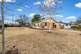 4806 Russet Hill Dr in Austin, TX - Building Photo - Building Photo