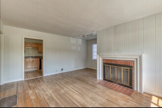 1609 E Fairview Ave in Johnson City, TN - Building Photo - Building Photo