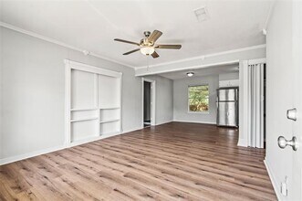 810 S Western Hls Dr in Howe, TX - Building Photo - Building Photo