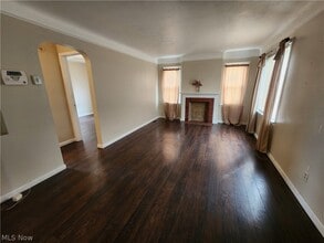 1517 Larchmont Rd in Cleveland, OH - Building Photo - Building Photo