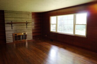 2612 E Edwards Row in Bloomington, IN - Building Photo - Building Photo