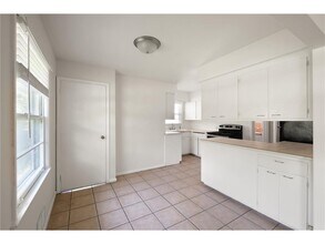 3825 Ewing Ave S in Minneapolis, MN - Building Photo - Building Photo