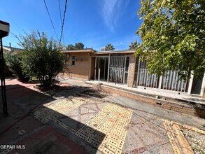 1516 Oakdale St in El Paso, TX - Building Photo - Building Photo
