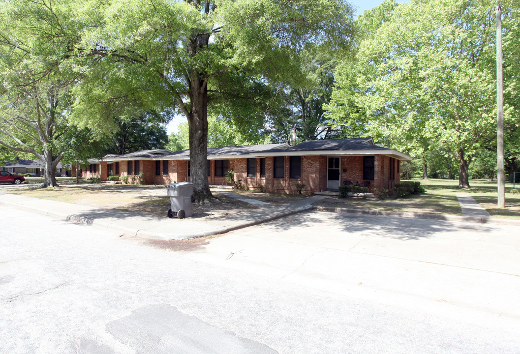 200-220 Manila St in Fairmont, NC - Foto de edificio