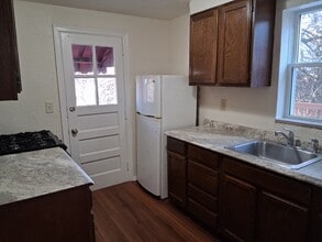 405 Commonwealth Ave in Duquesne, PA - Foto de edificio - Building Photo