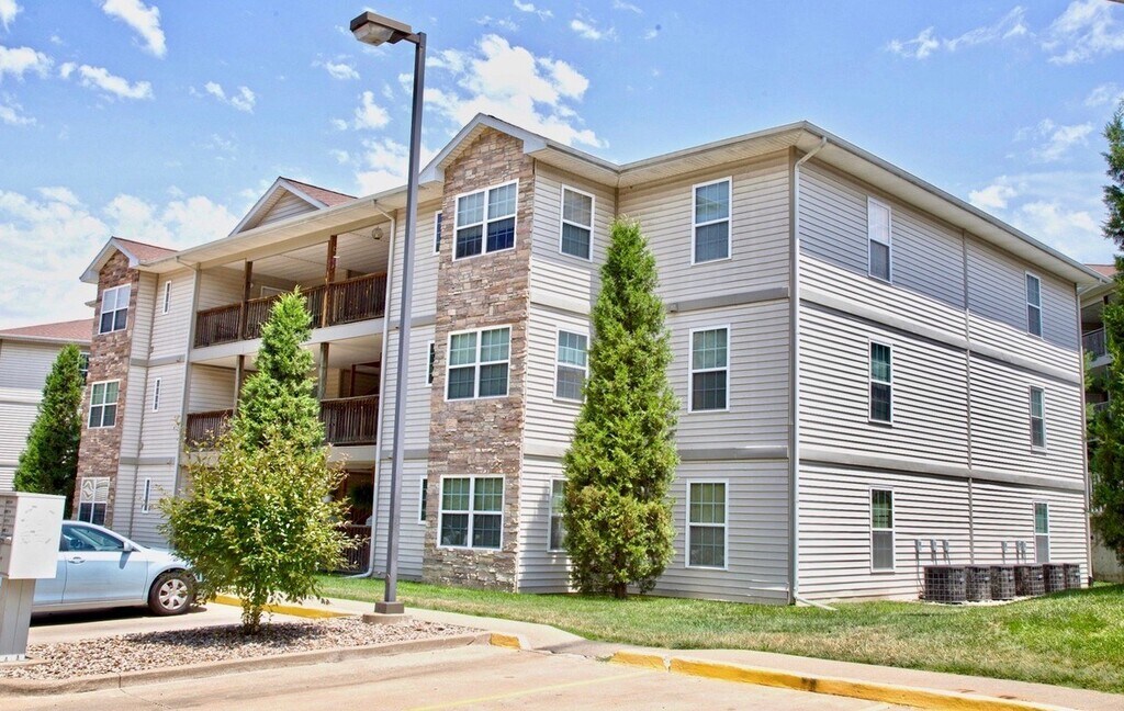 Cedar Creek Crossing Apartments in Quincy, IL