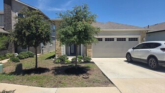 224 Millbrook Blvd in San Marcos, TX - Building Photo