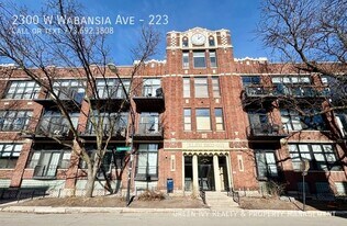 2300 W Wabansia Ave in Chicago, IL - Building Photo