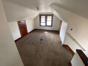 1368 Moore St in Akron, OH - Building Photo - Building Photo