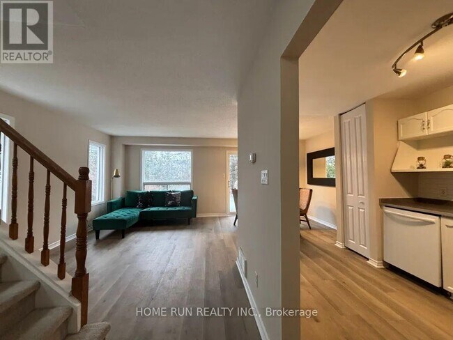 12 Blackdome Crescent in Ottawa, ON - Building Photo - Building Photo