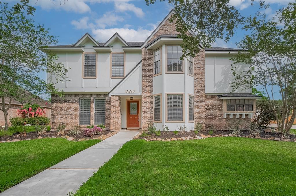 1307 Morton League Rd in Richmond, TX - Building Photo