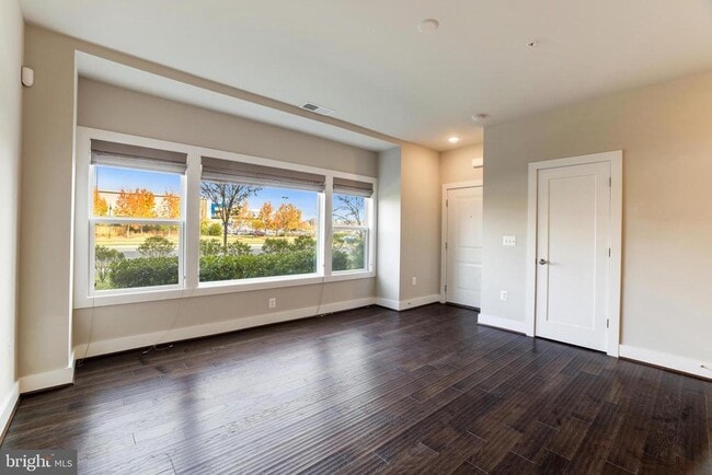 44752 Tiverton Sq in Ashburn, VA - Building Photo - Building Photo