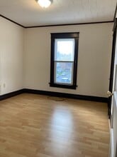 104 W Miller St, Unit Unit 2 in New Castle, PA - Building Photo - Building Photo